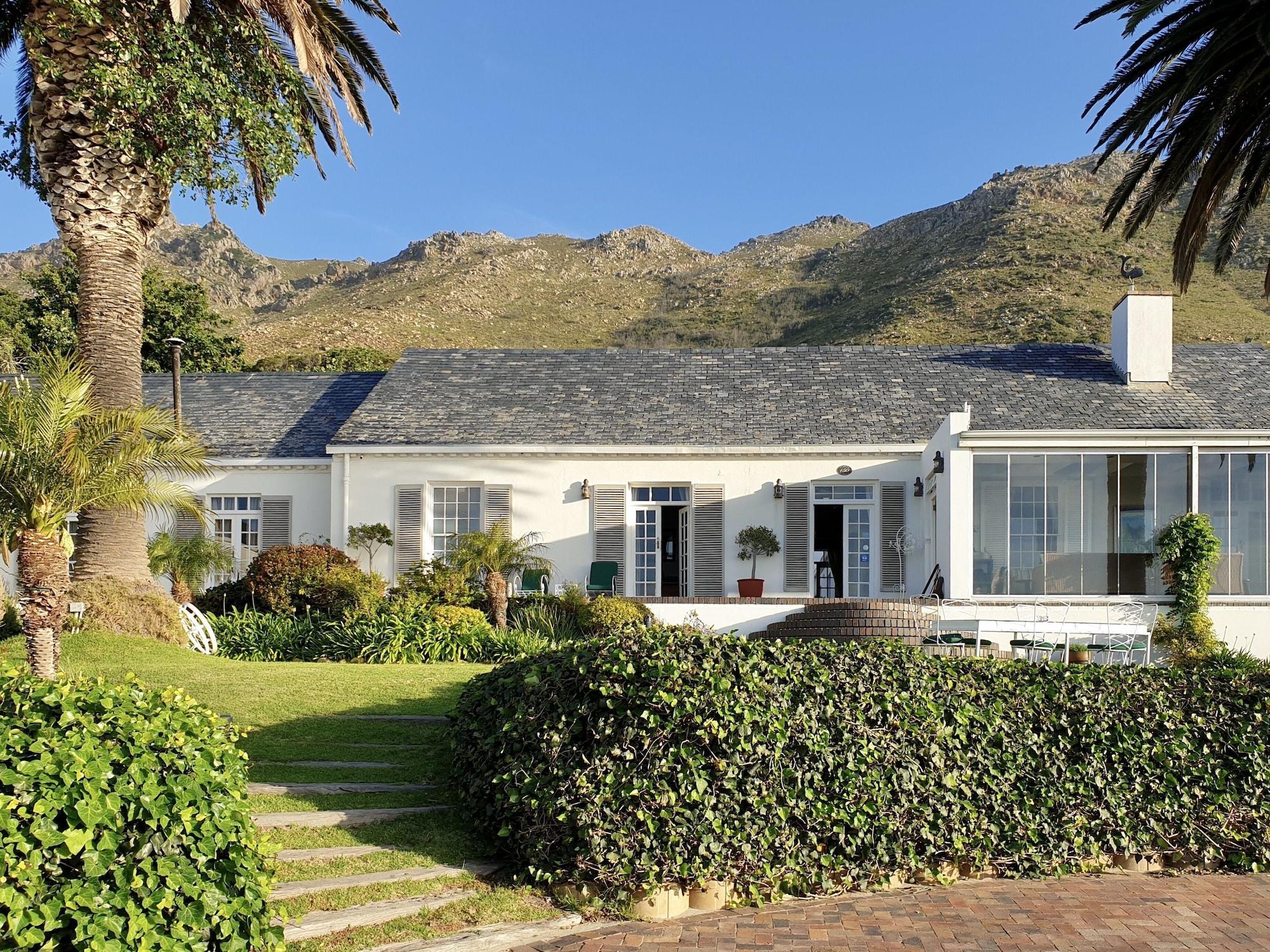 Manor On The Bay Hotel Gordons Bay Exterior photo